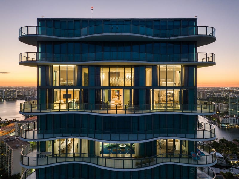 exterior · 19575-collins-ave
