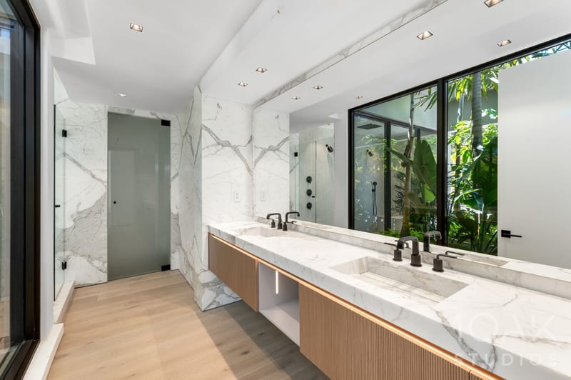interior · 165-hampton