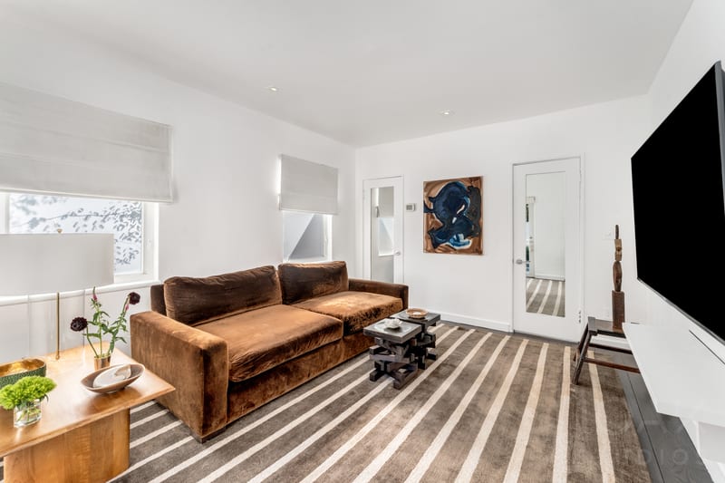 interior · 3325-pine-tree-dr