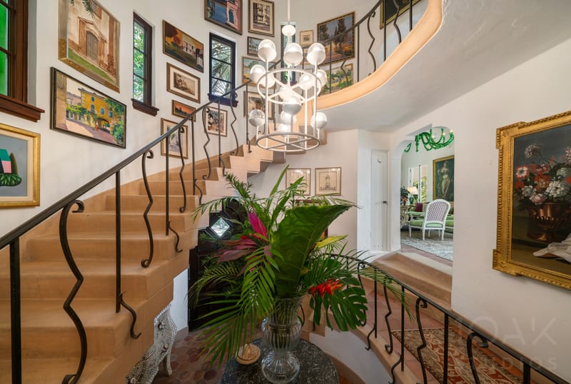 interior · 3467-n-moorings-way