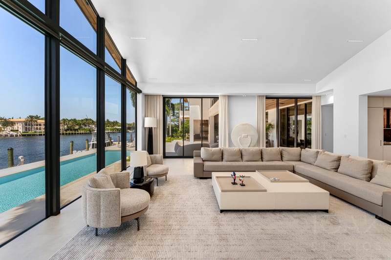 interior · 565-reinante-ave